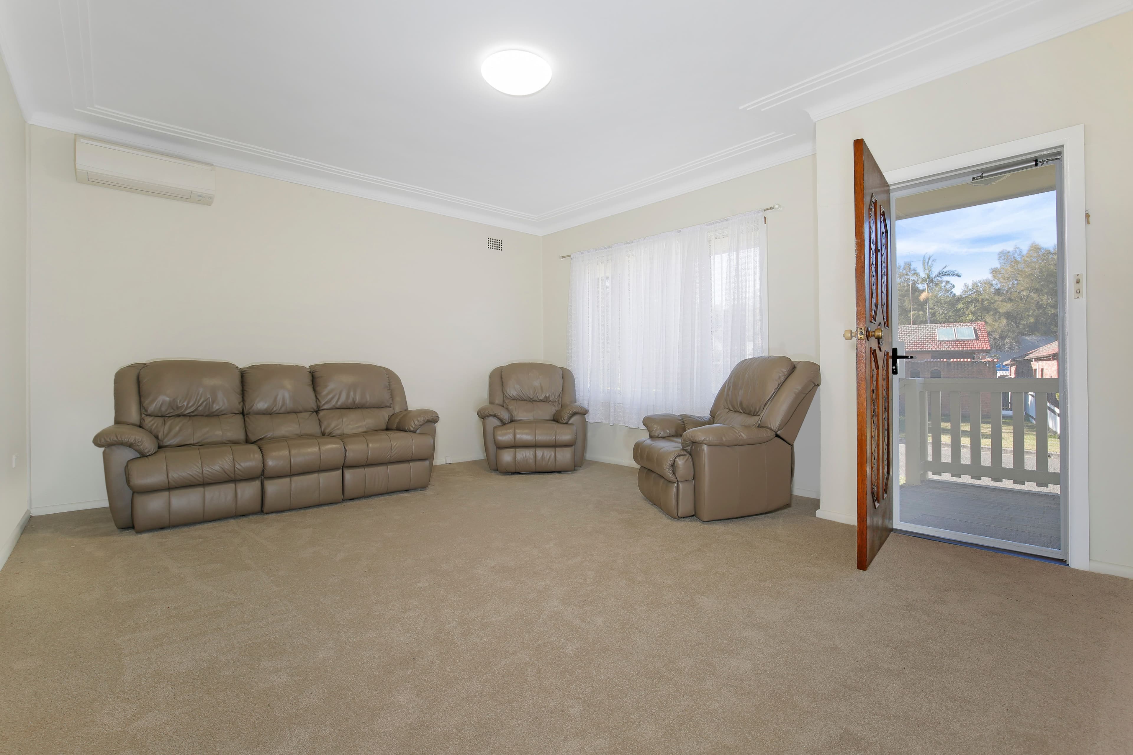 42 Preston Street, Figtree - Thumbnail 3