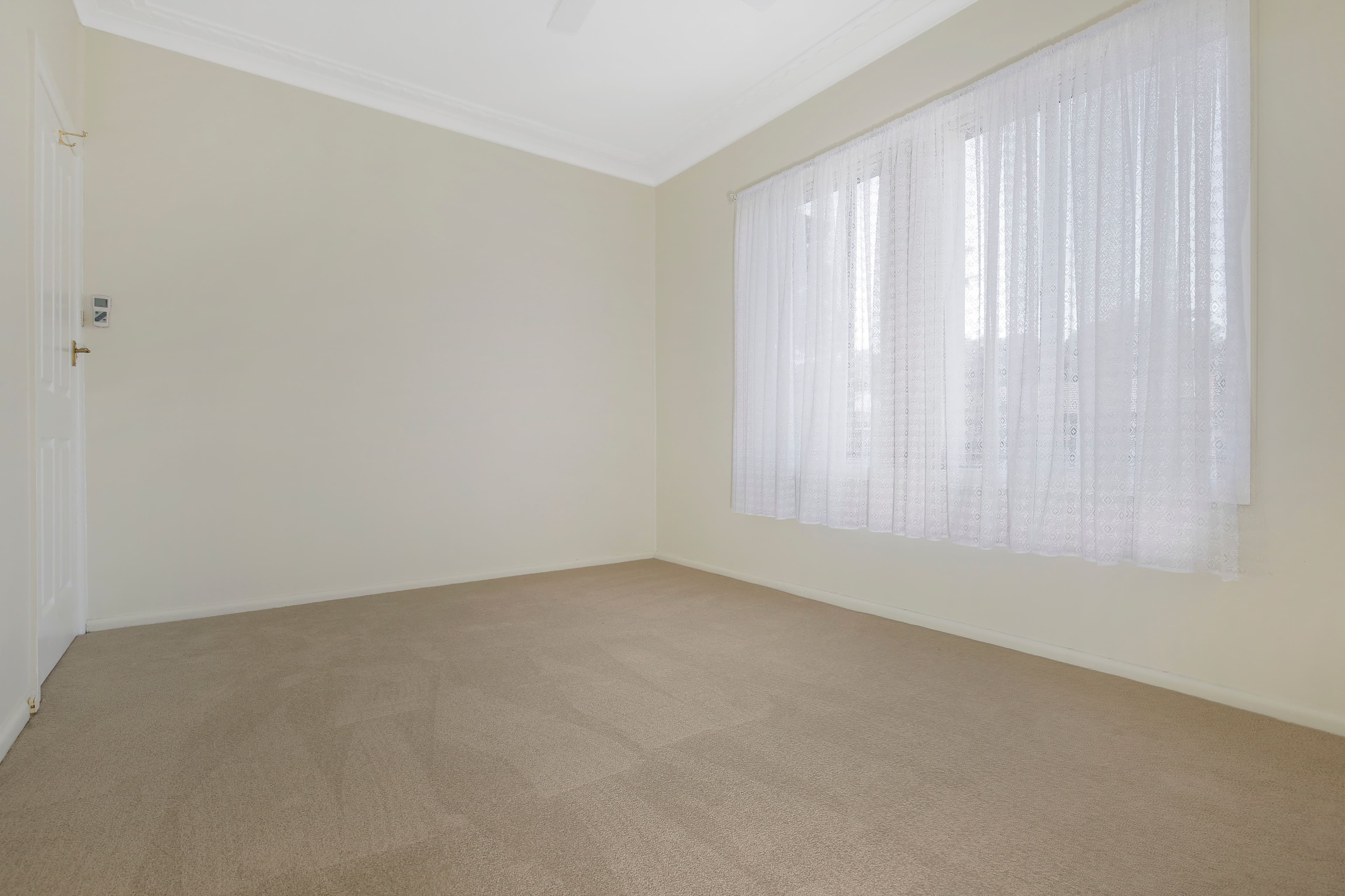 42 Preston Street, Figtree - Thumbnail 4