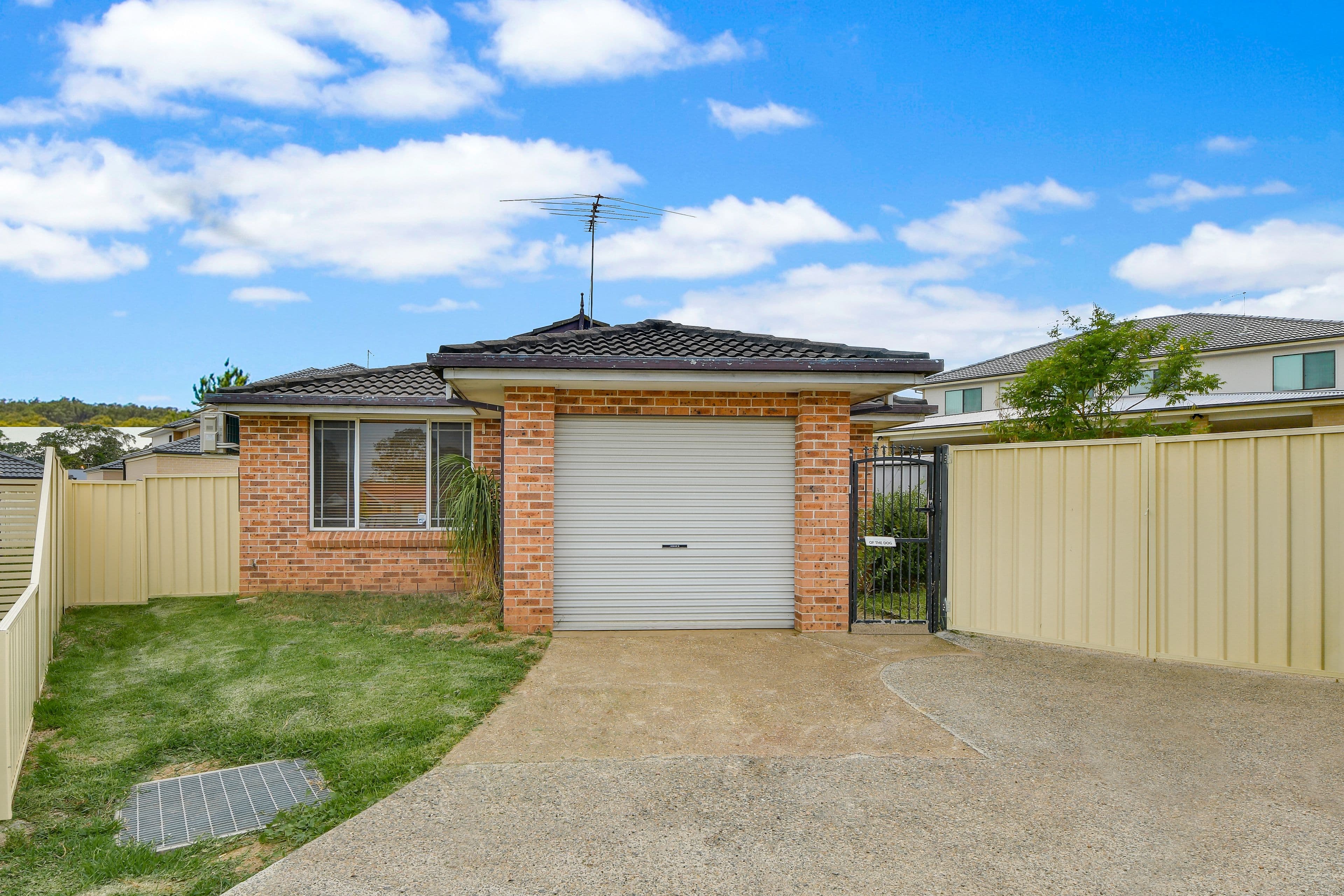 Minto NSW 2566, Minto - Image 1