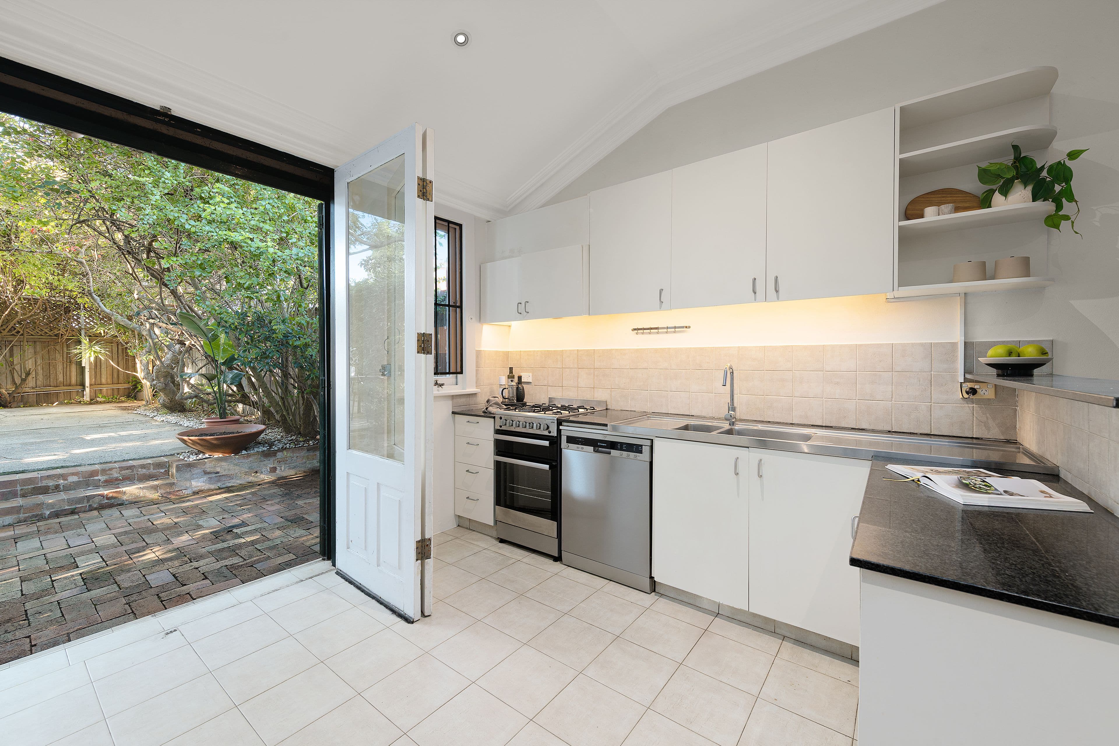 26 Anzac Parade, Kensington NSW 2033, Kensington - Thumbnail 7
