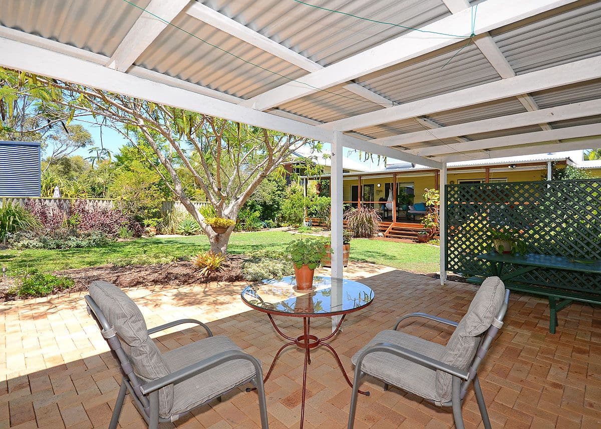 20 Helsham Str, POINT VERNON QLD 4655, Point Vernon - Thumbnail 2