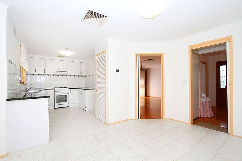 11 Malua Crescent, MILL PARK VIC 3082, Mill Park - Thumbnail 3