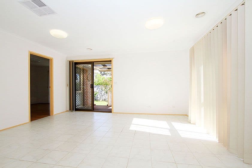 11 Malua Crescent, MILL PARK VIC 3082, Mill Park - Thumbnail 4