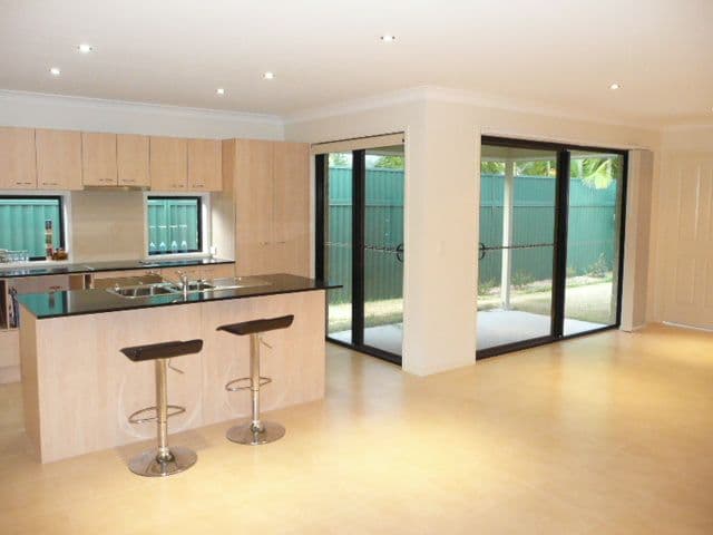 10 Wilmington Court, HELENSVALE QLD 4212, Helensvale - Image 1