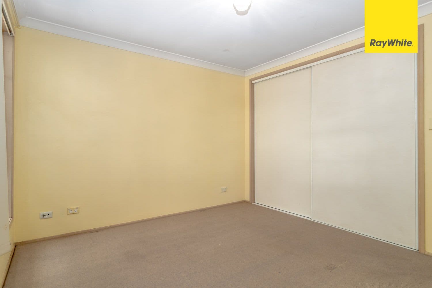 25 Newnham Street, Dean Park - Thumbnail 4