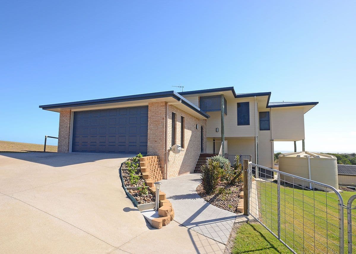 55 Mal Campbell Drive, CRAIGNISH QLD 4655, Craignish - Thumbnail 3