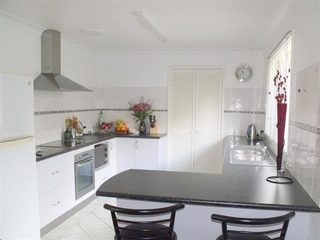8 Lavington Avenue, CHIPPING NORTON NSW 2170, Chipping Norton - Thumbnail 3