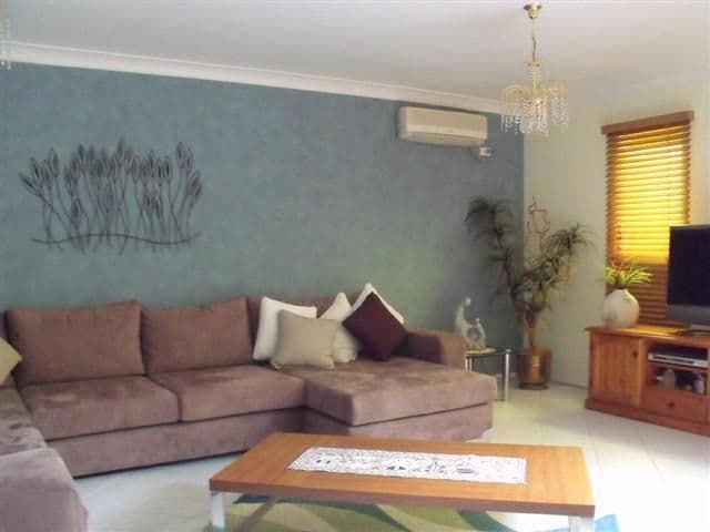 8 Lavington Avenue, CHIPPING NORTON NSW 2170, Chipping Norton - Thumbnail 4