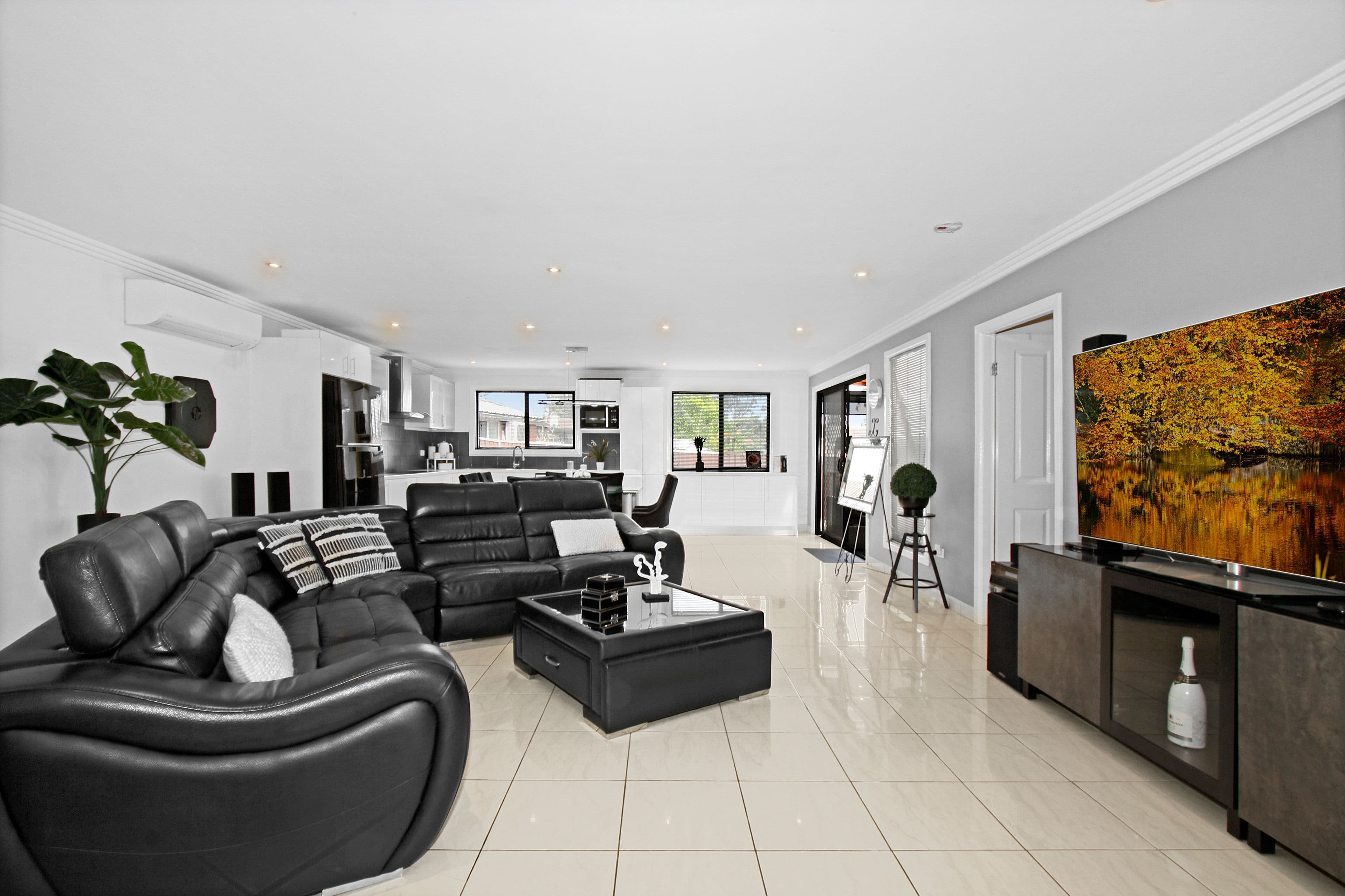 17 Glenfern Crescent, Bossley Park NSW 2176, Bossley Park - Thumbnail 5