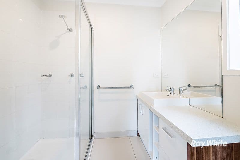104 Mountainview Boulevard, Cranbourne North VIC 3977, Cranbourne North - Thumbnail 3