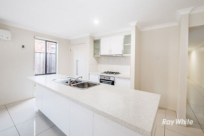 104 Mountainview Boulevard, Cranbourne North VIC 3977, Cranbourne North - Thumbnail 7
