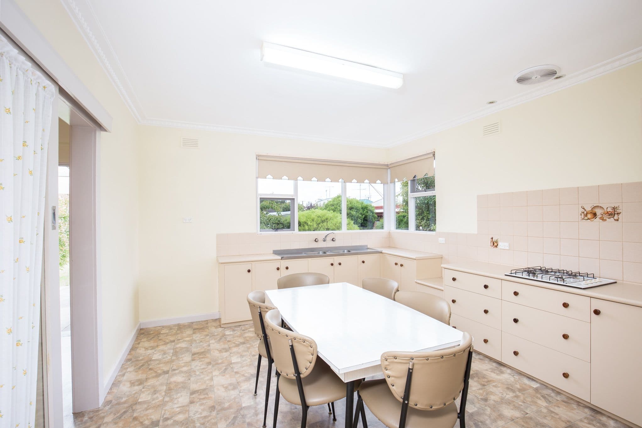 9 Bertha Street, Mount Gambier SA 5290, Mount Gambier - Thumbnail 2