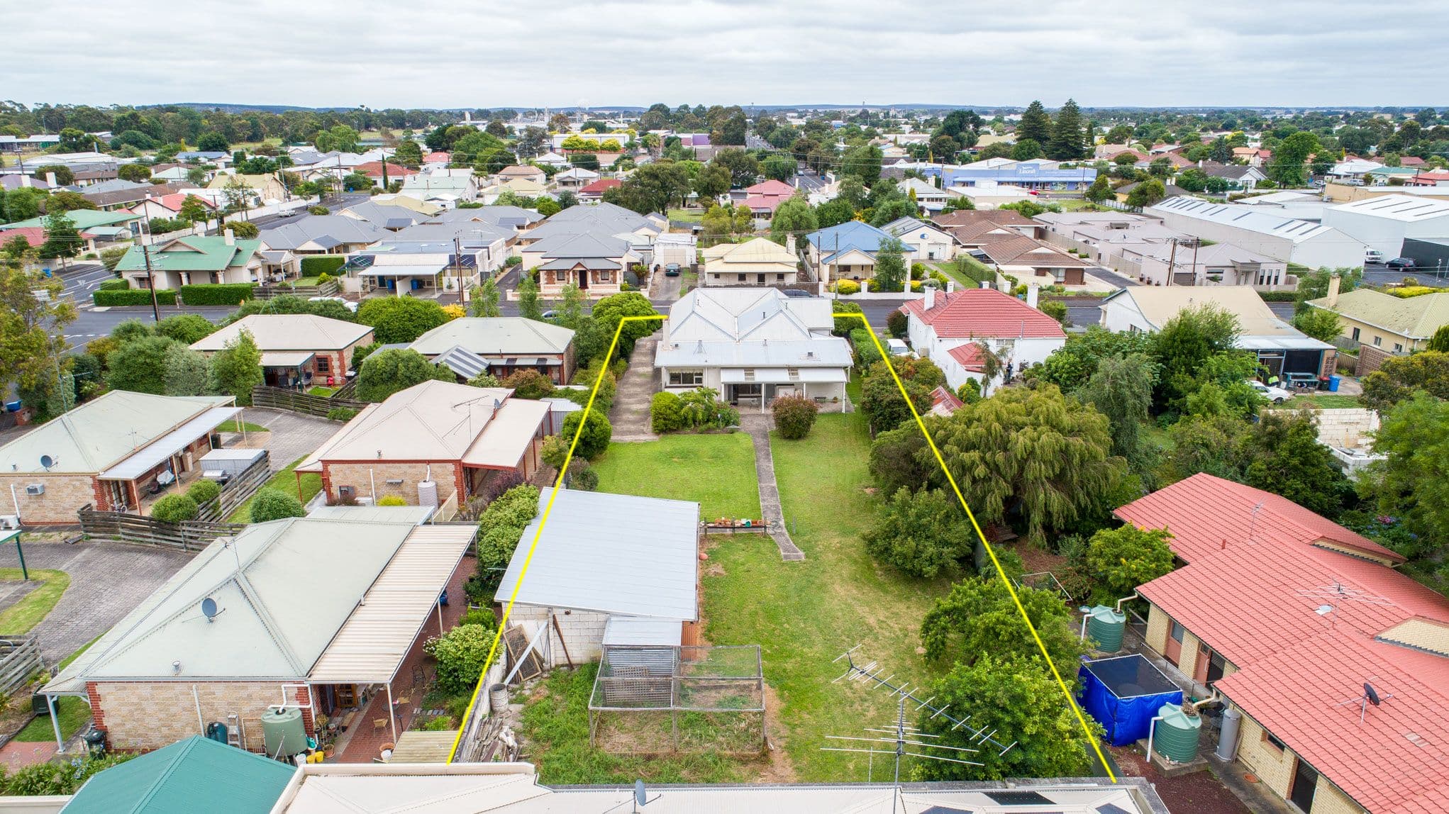 9 Bertha Street, Mount Gambier SA 5290, Mount Gambier - Thumbnail 3