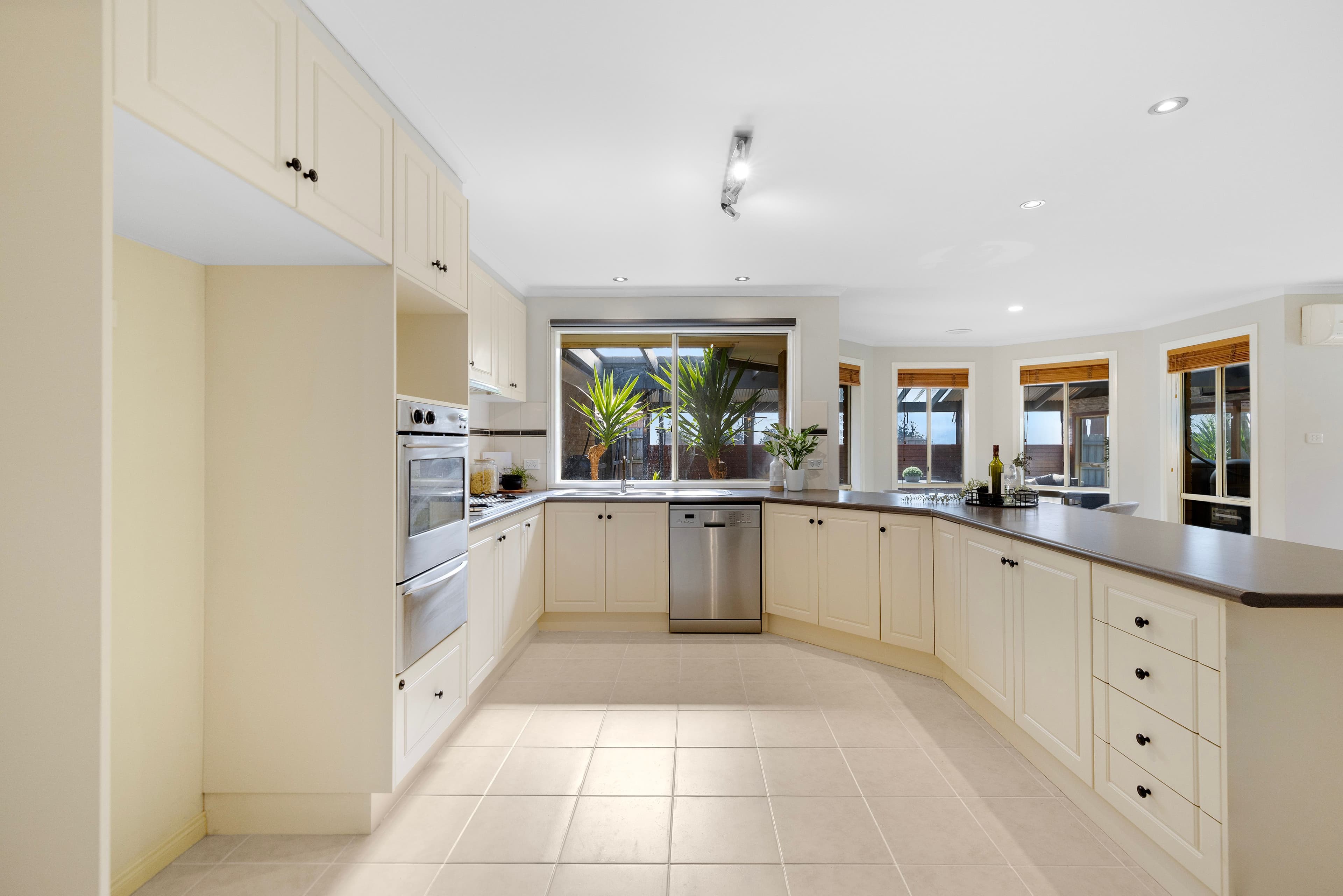 5 Bancroft Avenue, Narre Warren South VIC 3805, Narre Warren South - Thumbnail 6