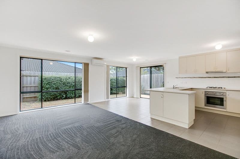 63 Clifton Grove, Carrum Downs VIC 3201, Carrum Downs - Thumbnail 2