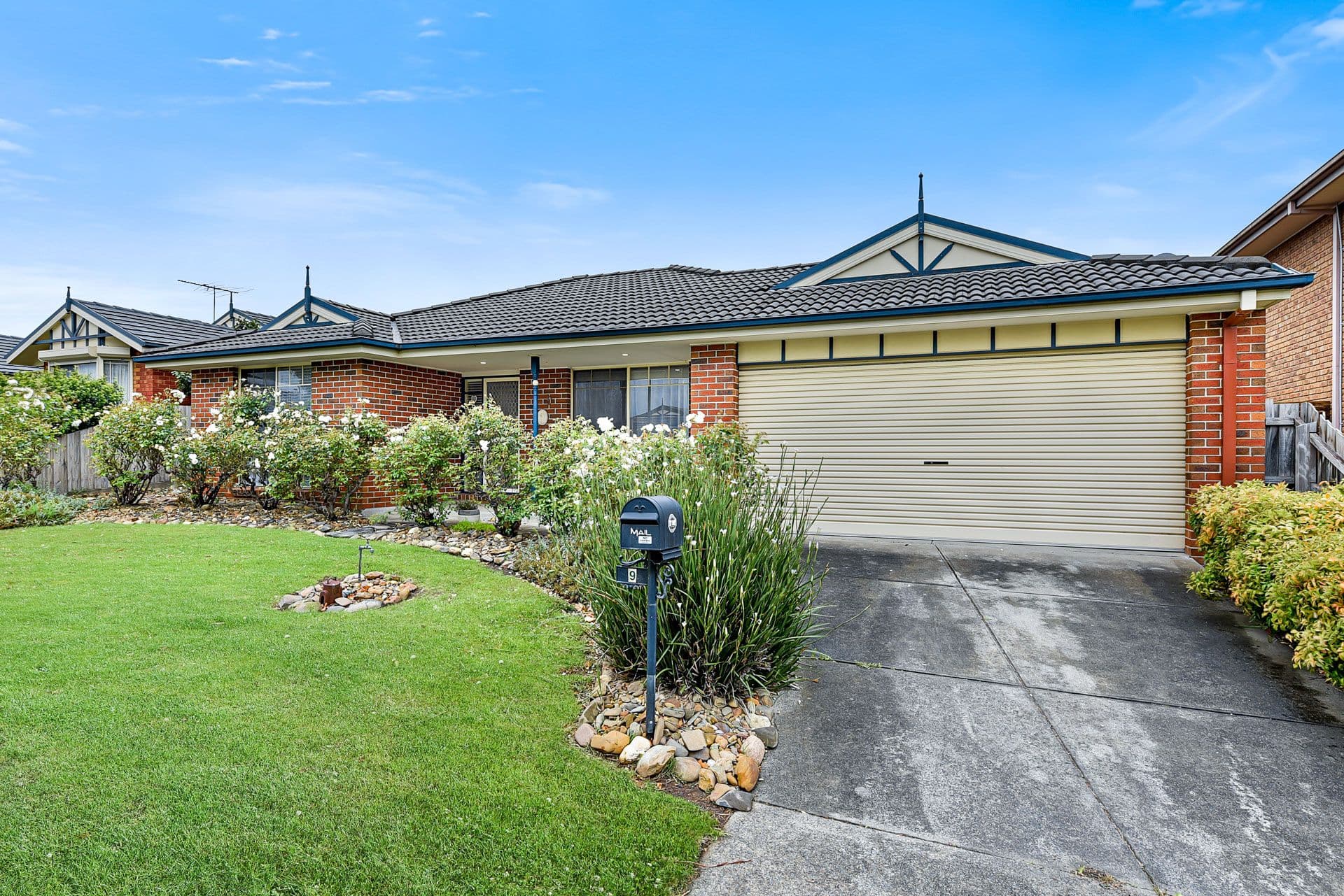 9 Knights Bridge Court, Narre Warren VIC 3805, Narre Warren - Thumbnail 2
