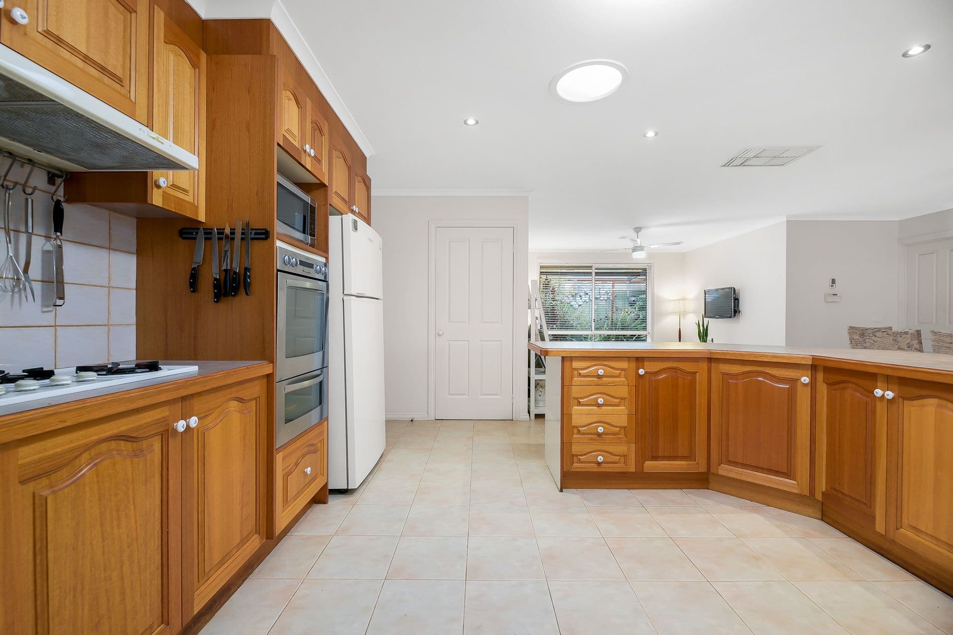 9 Knights Bridge Court, Narre Warren VIC 3805, Narre Warren - Thumbnail 3