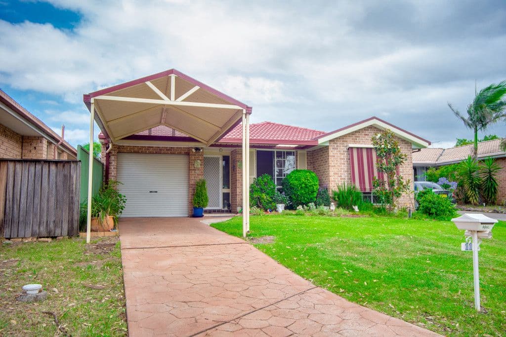 11 Tulipwood Drive, Colyton - Image 1