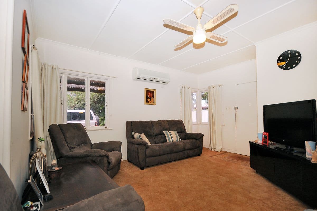 813 Ruthven Street, Kearneys Spring QLD 4350, Kearneys Spring - Thumbnail 2