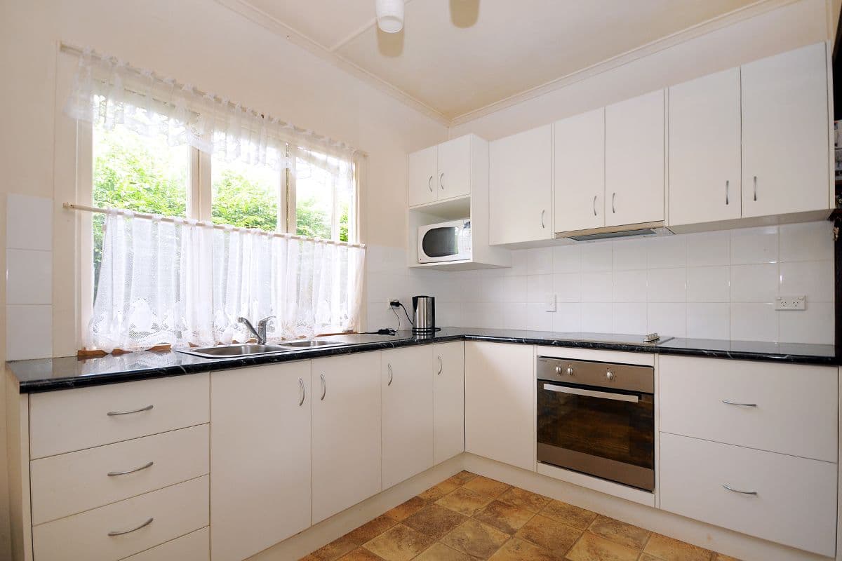 813 Ruthven Street, Kearneys Spring QLD 4350, Kearneys Spring - Thumbnail 5