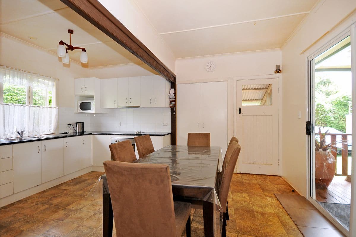 813 Ruthven Street, Kearneys Spring QLD 4350, Kearneys Spring - Thumbnail 6