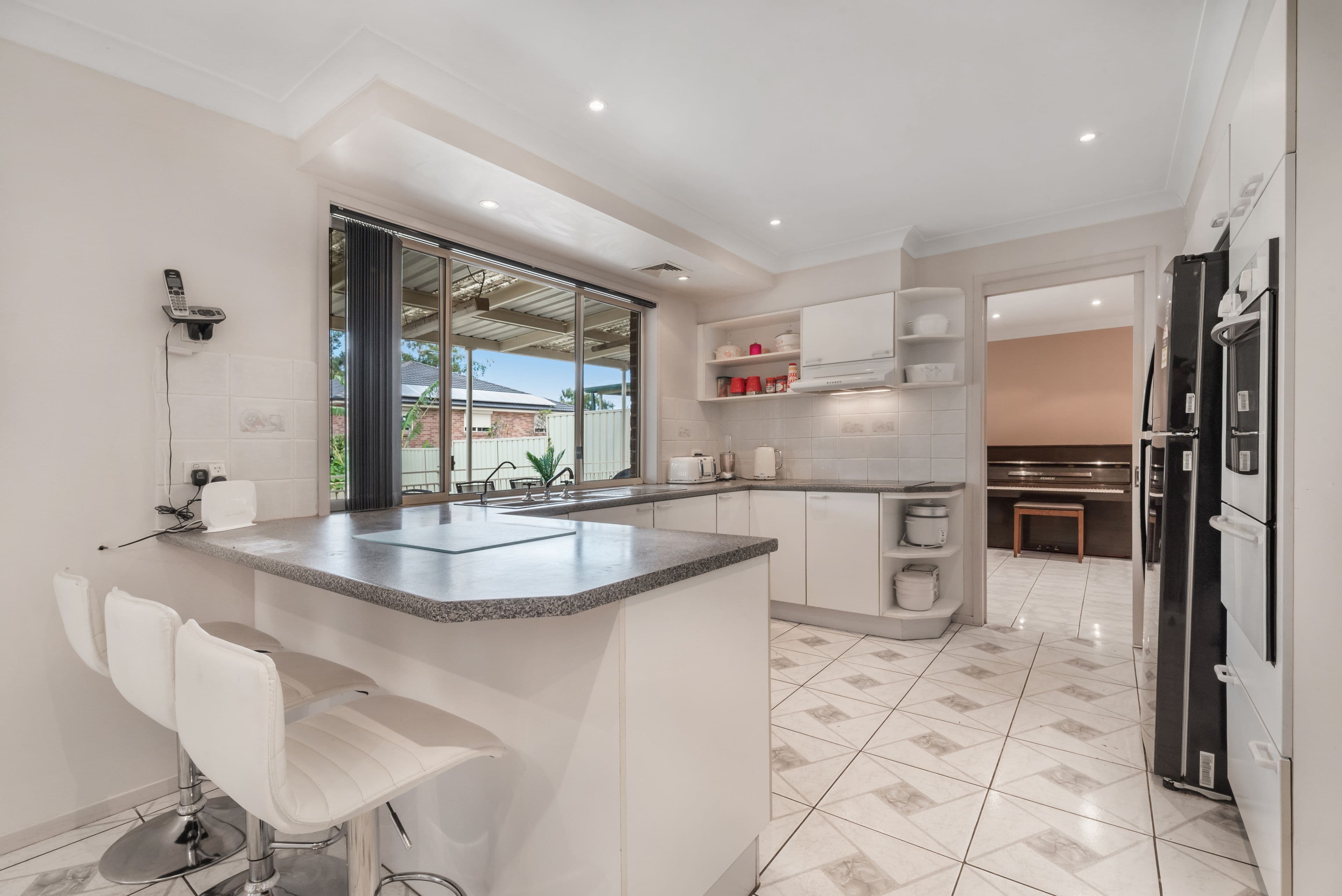 24 Swan Circuit, Green Valley NSW 2168, Green Valley - Thumbnail 4