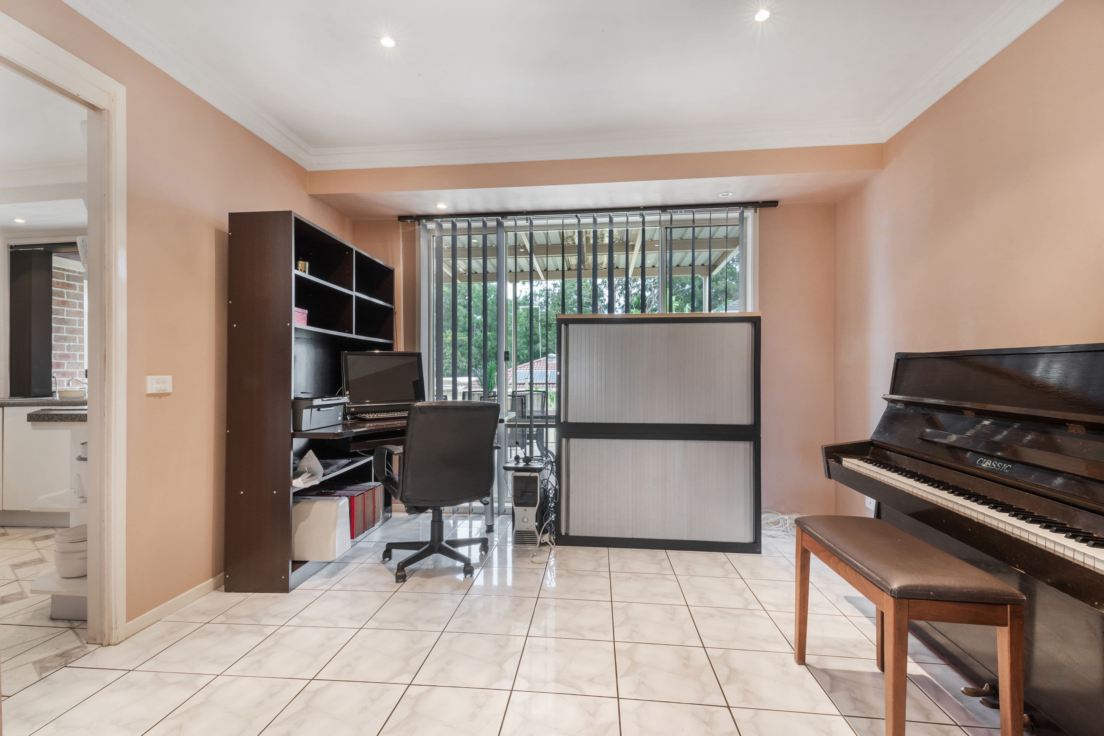 24 Swan Circuit, Green Valley NSW 2168, Green Valley - Thumbnail 7