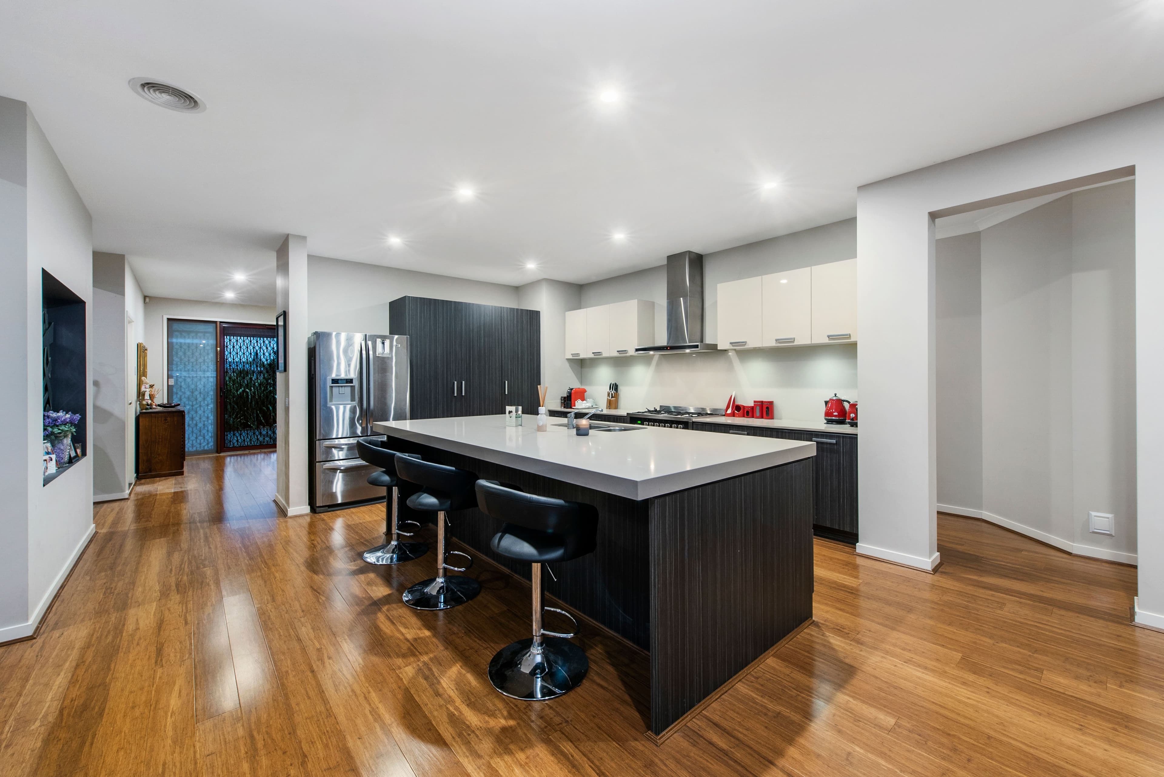 5 Pacific Boulevard, Taylors Hill VIC 3037, Taylors Hill - Thumbnail 4