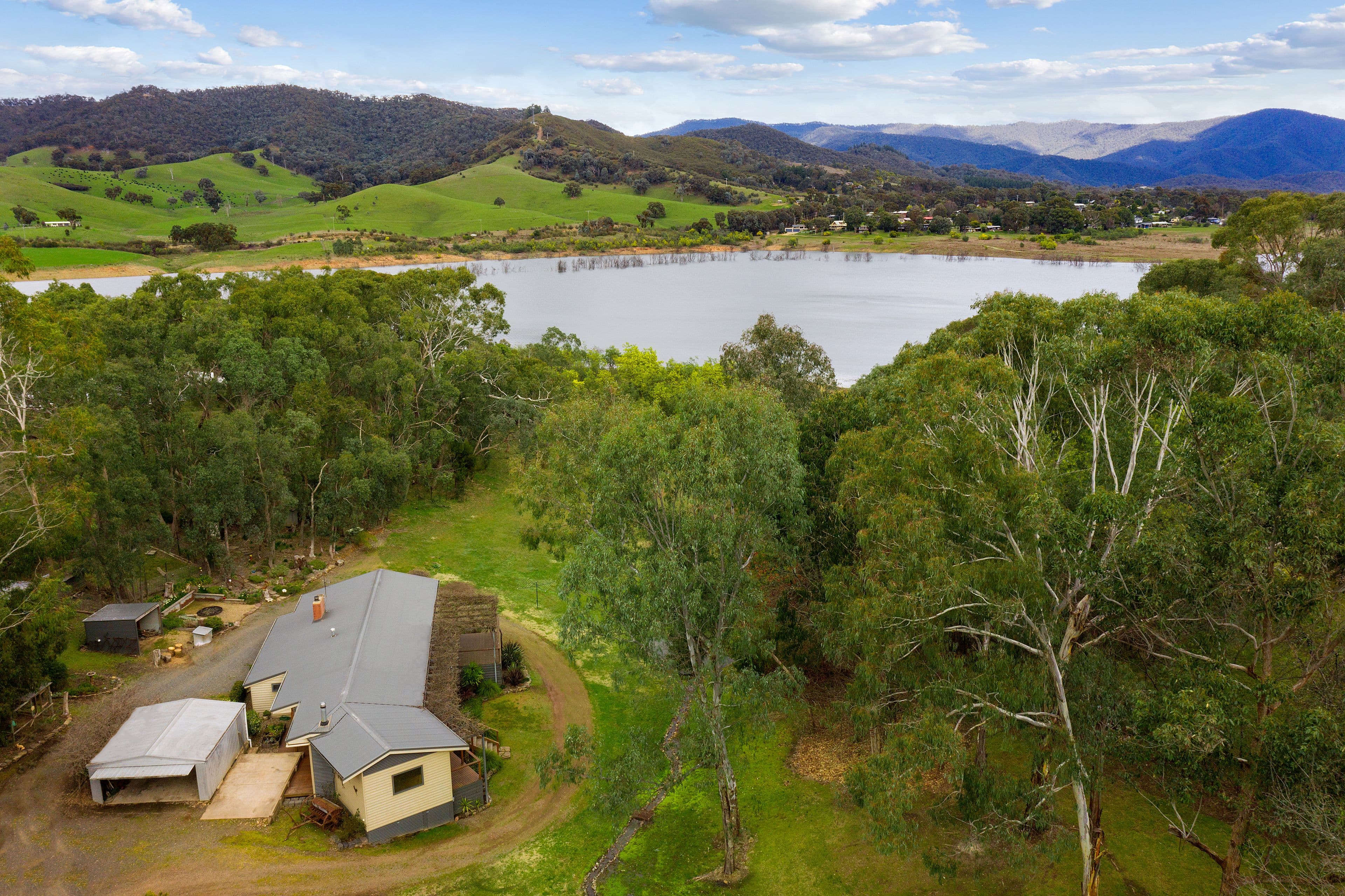77 Willow Lake Drive, Macs Cove VIC 3723, Macs Cove - Image 1