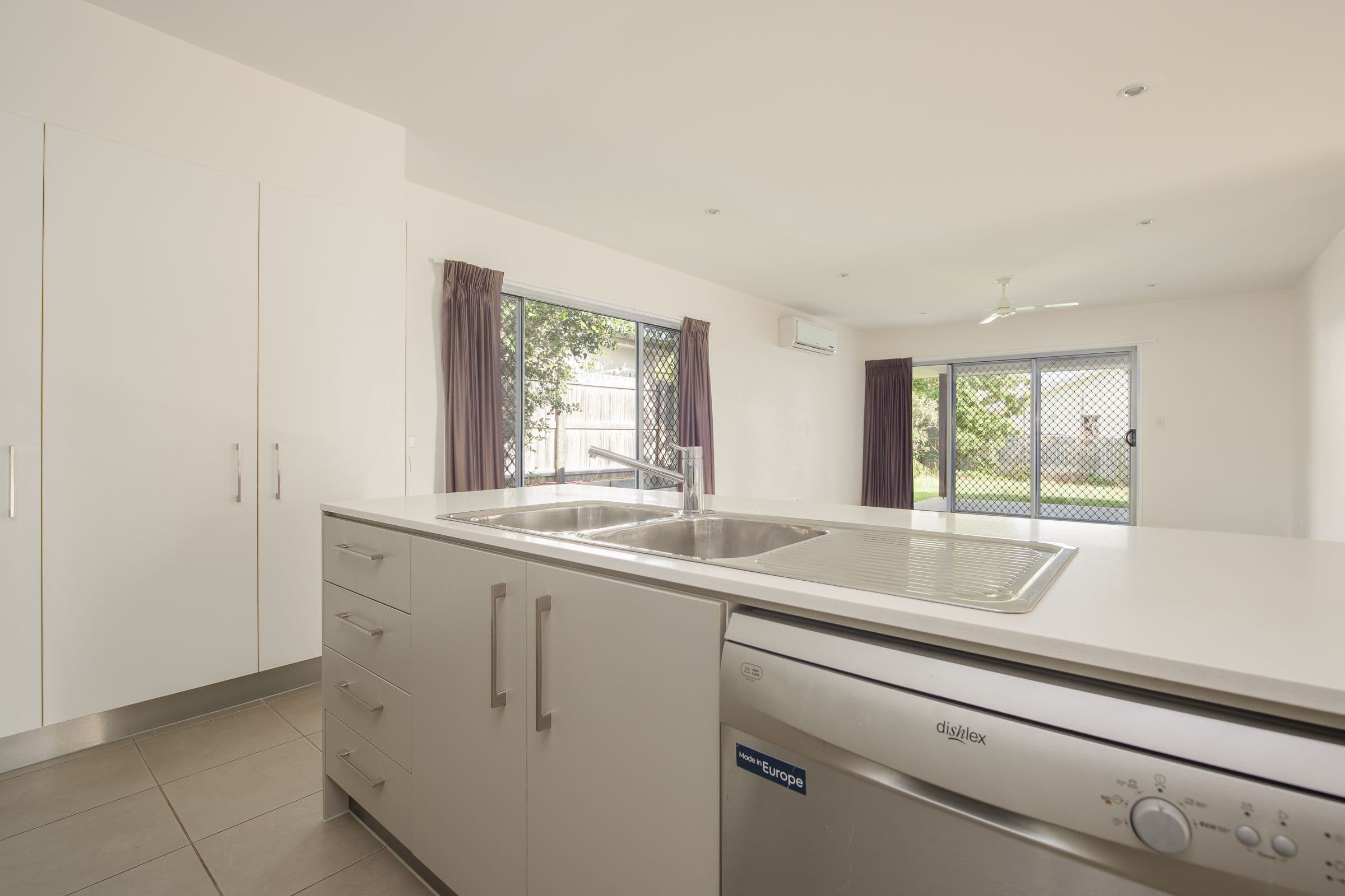 6 Iris Road, Kirkwood QLD 4680, Kirkwood - Thumbnail 6