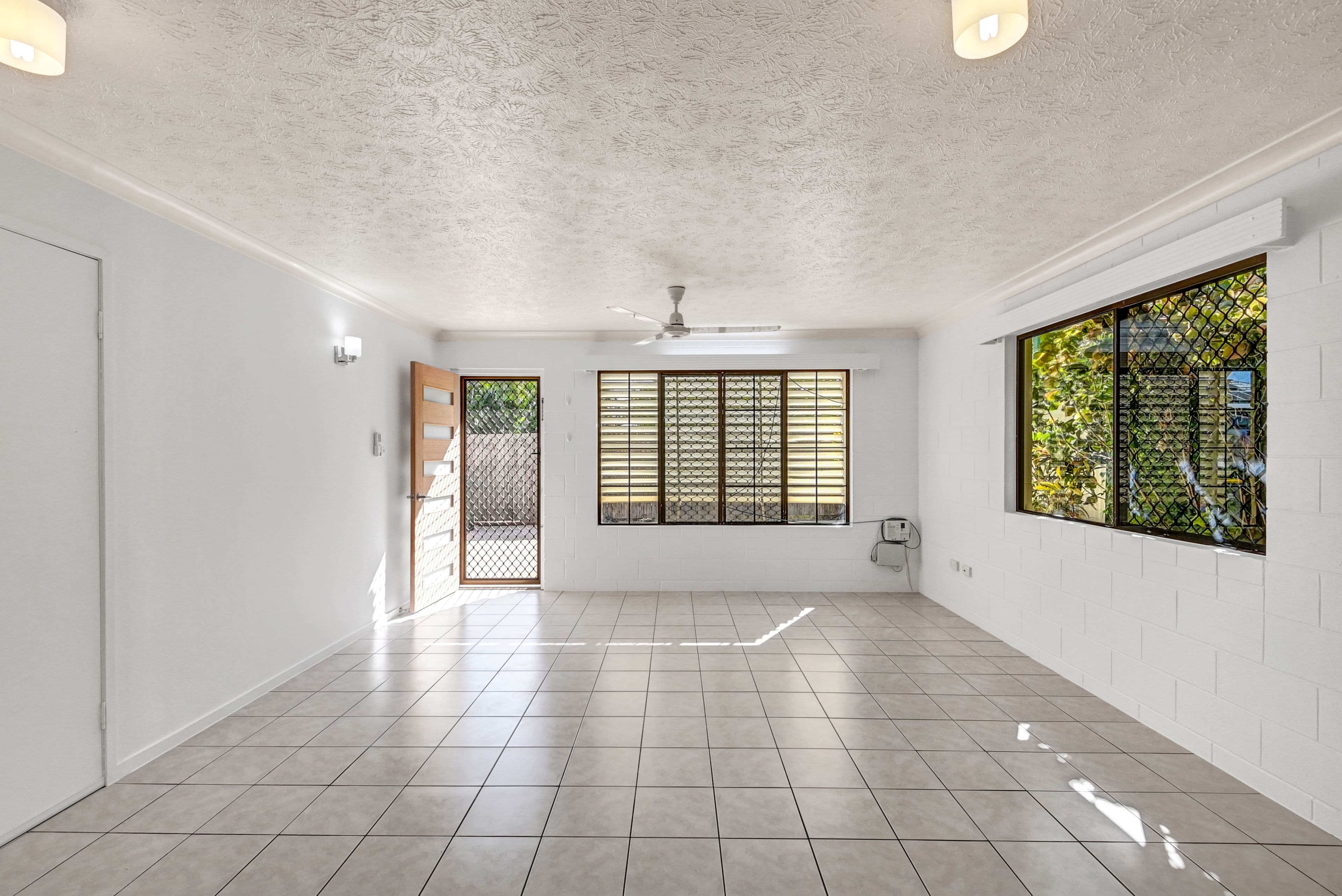 105 Livingstone Street, West End QLD 4810, West End - Thumbnail 3