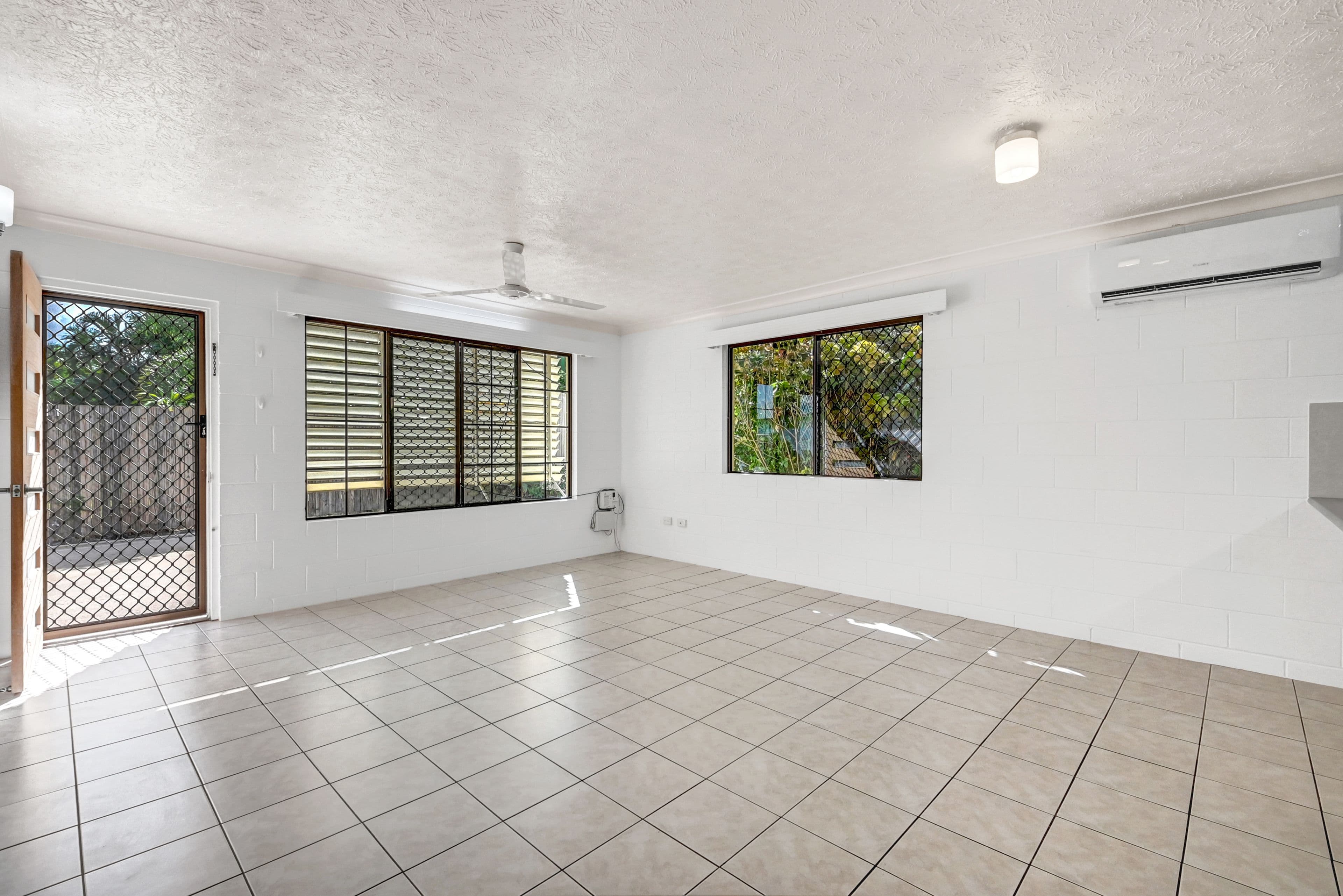 105 Livingstone Street, West End QLD 4810, West End - Thumbnail 4