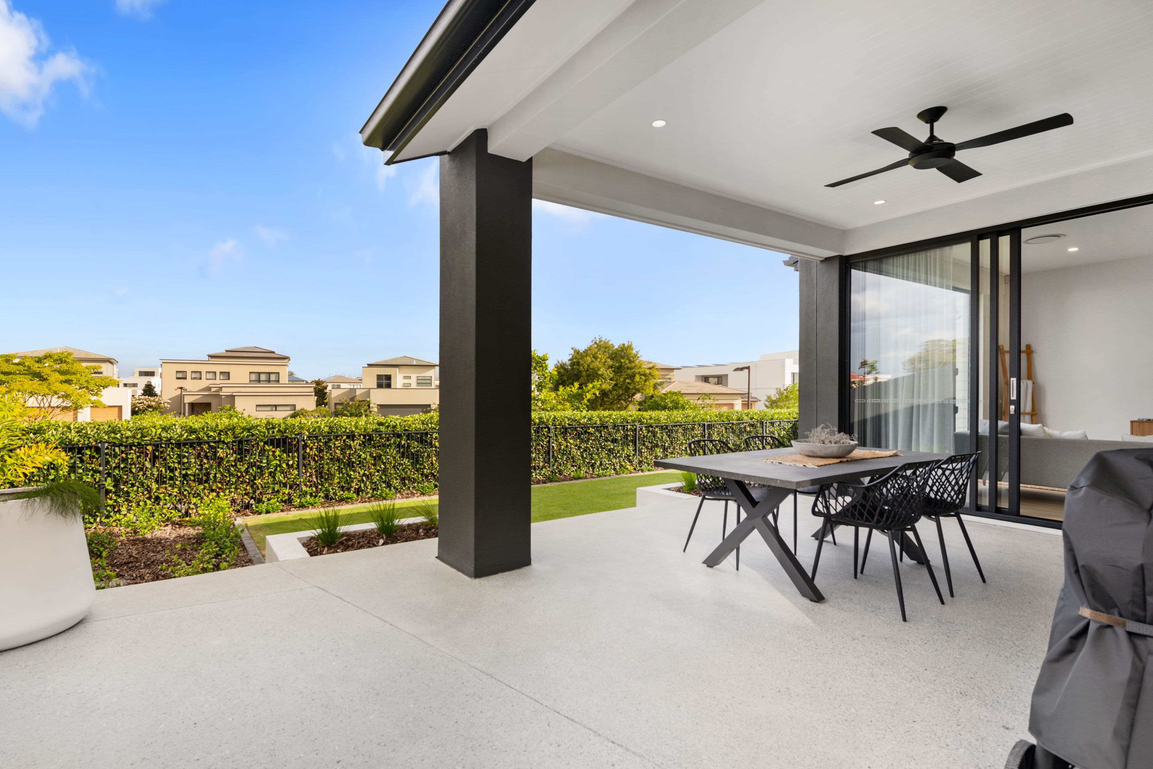 1895 Sunningdale Court, Sanctuary Cove QLD 4212, Sanctuary Cove - Thumbnail 2