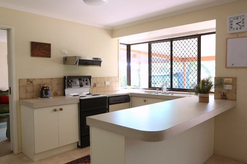 5 Flamingo Drive, ALBANY CREEK QLD 4035, Albany Creek - Thumbnail 4