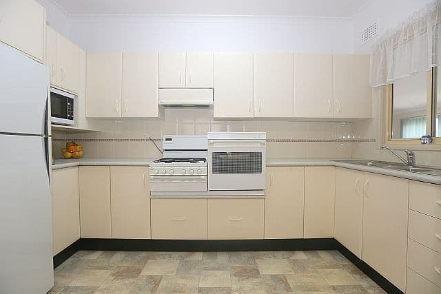 218 Auburn Road, YAGOONA NSW 2199, Yagoona - Thumbnail 3