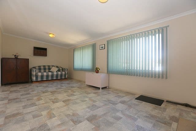 218 Auburn Road, YAGOONA NSW 2199, Yagoona - Thumbnail 8