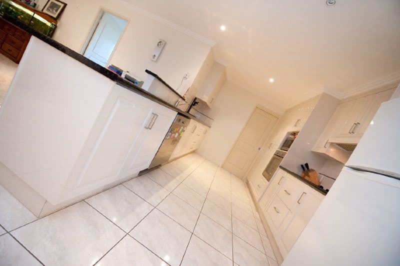 3 Red Gum Court, NORMAN GARDENS QLD 4701, Norman Gardens - Thumbnail 2