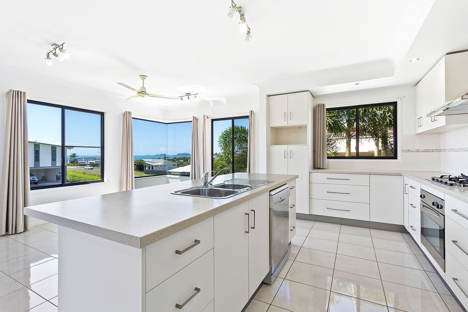 46 Olympia Avenue, Pacific Heights QLD 4703, Pacific Heights - Thumbnail 4