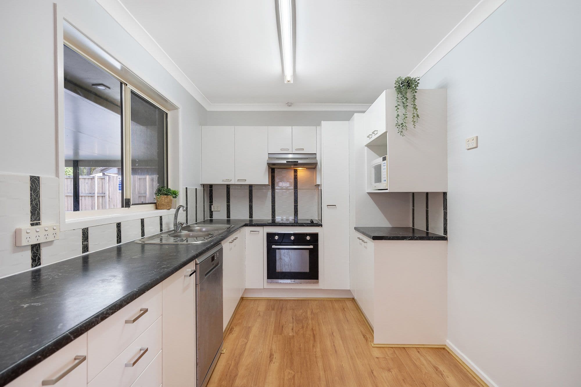 12 Myrtle Street, Waterford West QLD 4133, Waterford West - Thumbnail 2