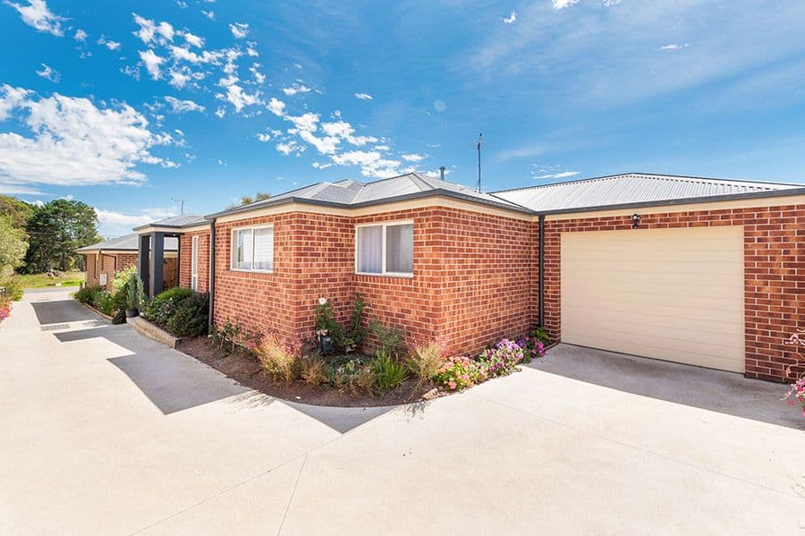 136 Dudley Street, Wallan VIC 3756, Wallan - Thumbnail 2