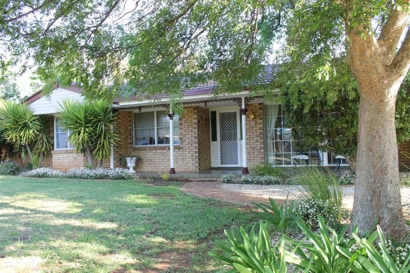 7 Oxley Circle, DUBBO NSW 2830, Dubbo - Image 1