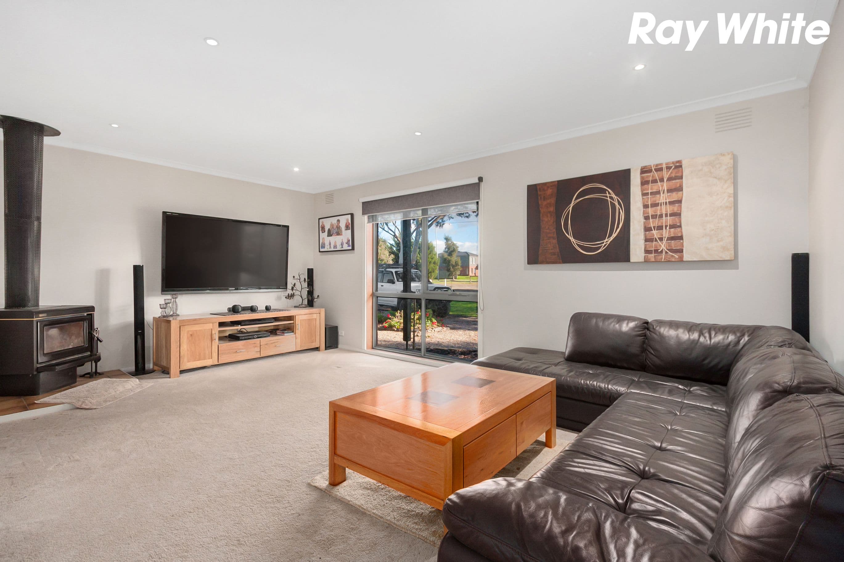 4 Mayfield Road, Cranbourne East VIC 3977, Cranbourne East - Thumbnail 4
