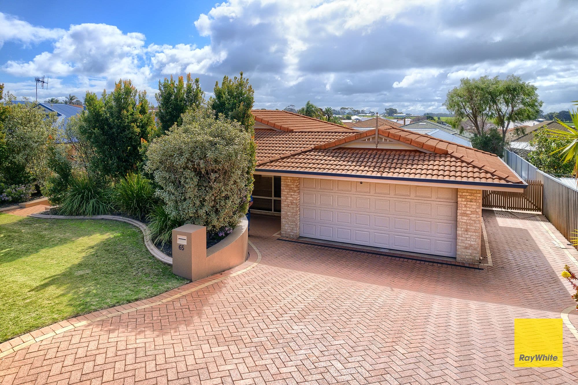 65 Susan Court, Yakamia WA 6330, Yakamia - Thumbnail 2