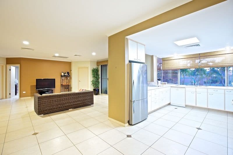 17 Anchorage Drive, RABY BAY QLD 4163, Raby Bay - Thumbnail 5