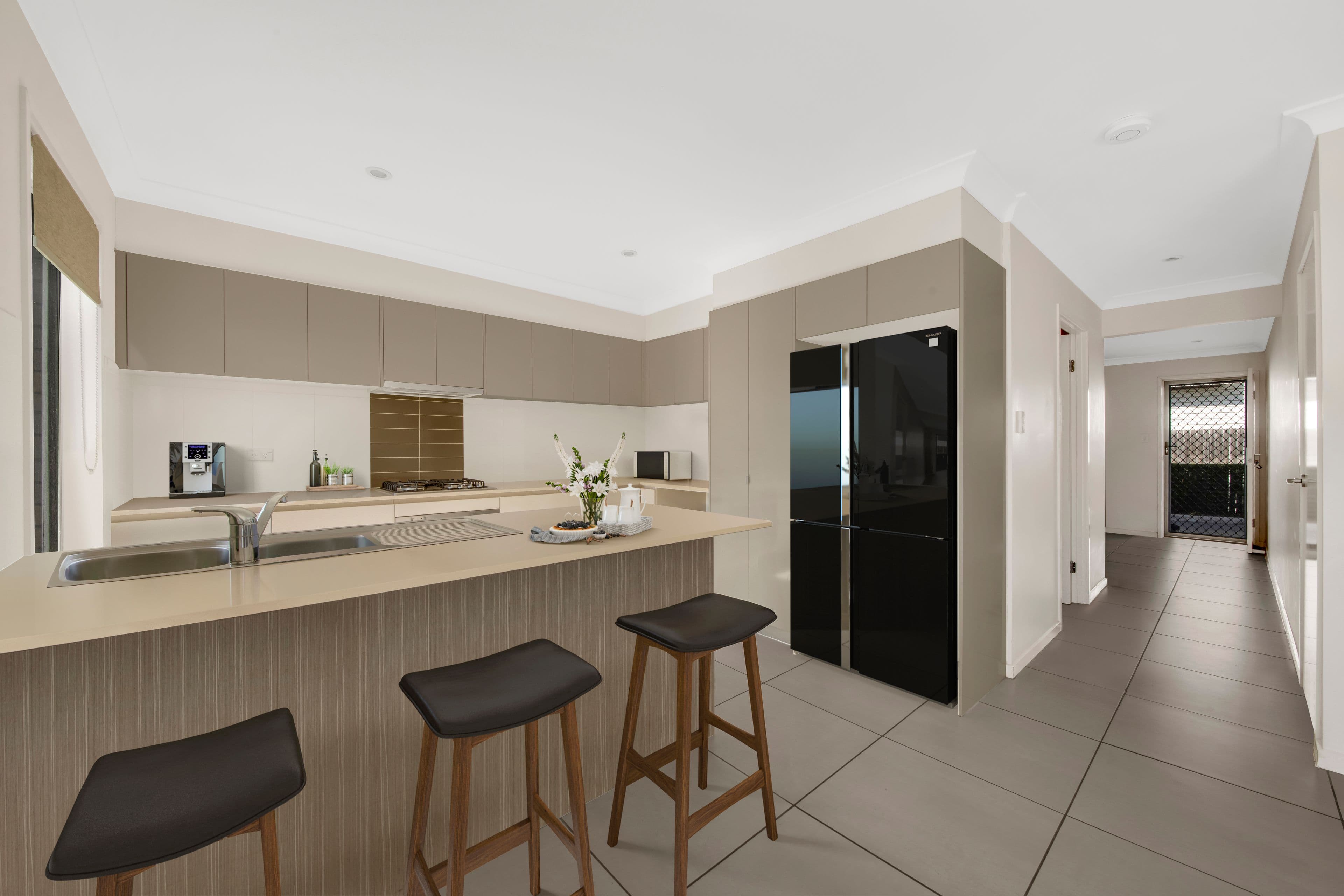 57 Toolooa Street, South Gladstone QLD 4680, South Gladstone - Thumbnail 4