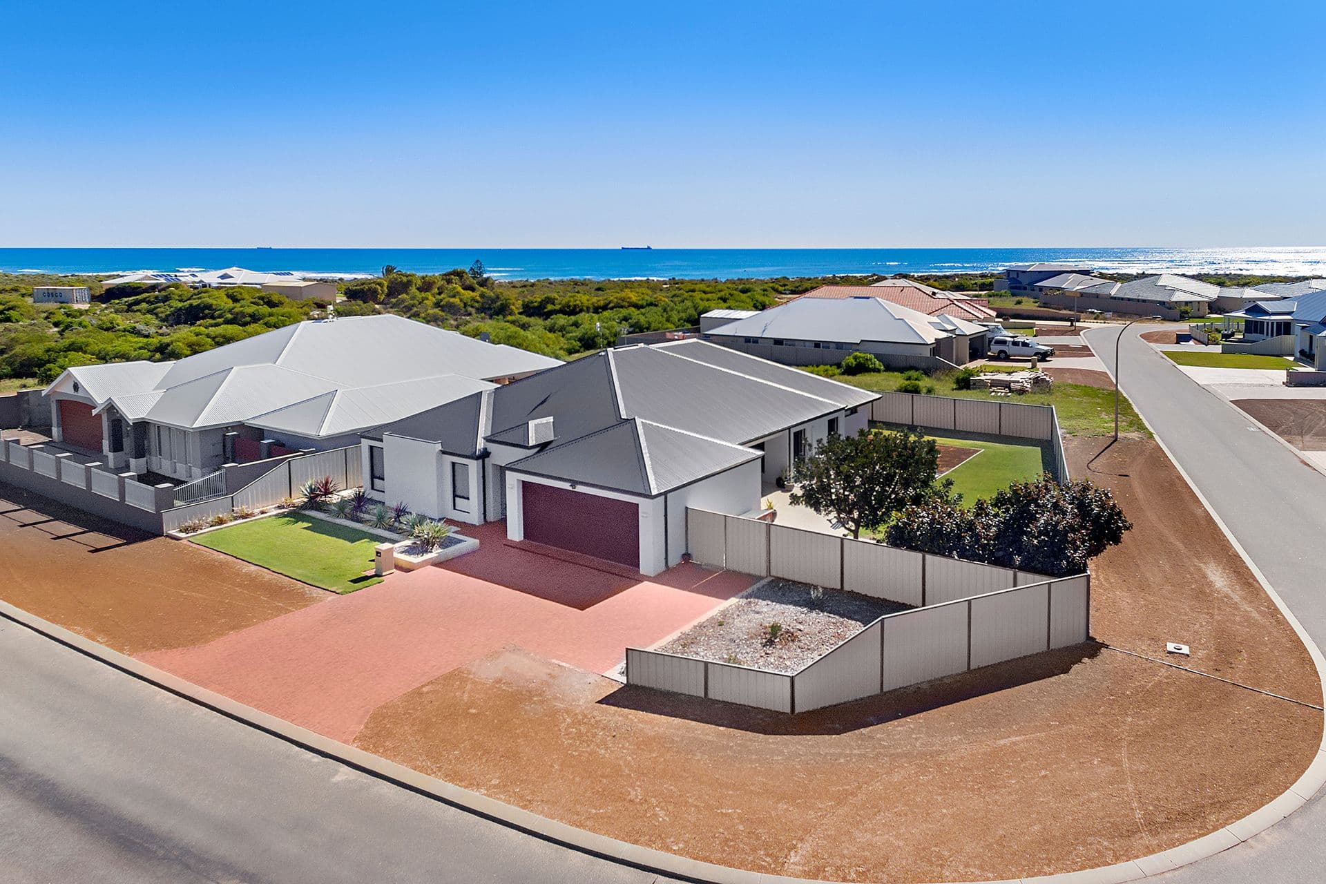 154 Glenfield Beach Drive, Glenfield WA 6532, Glenfield - Thumbnail 2