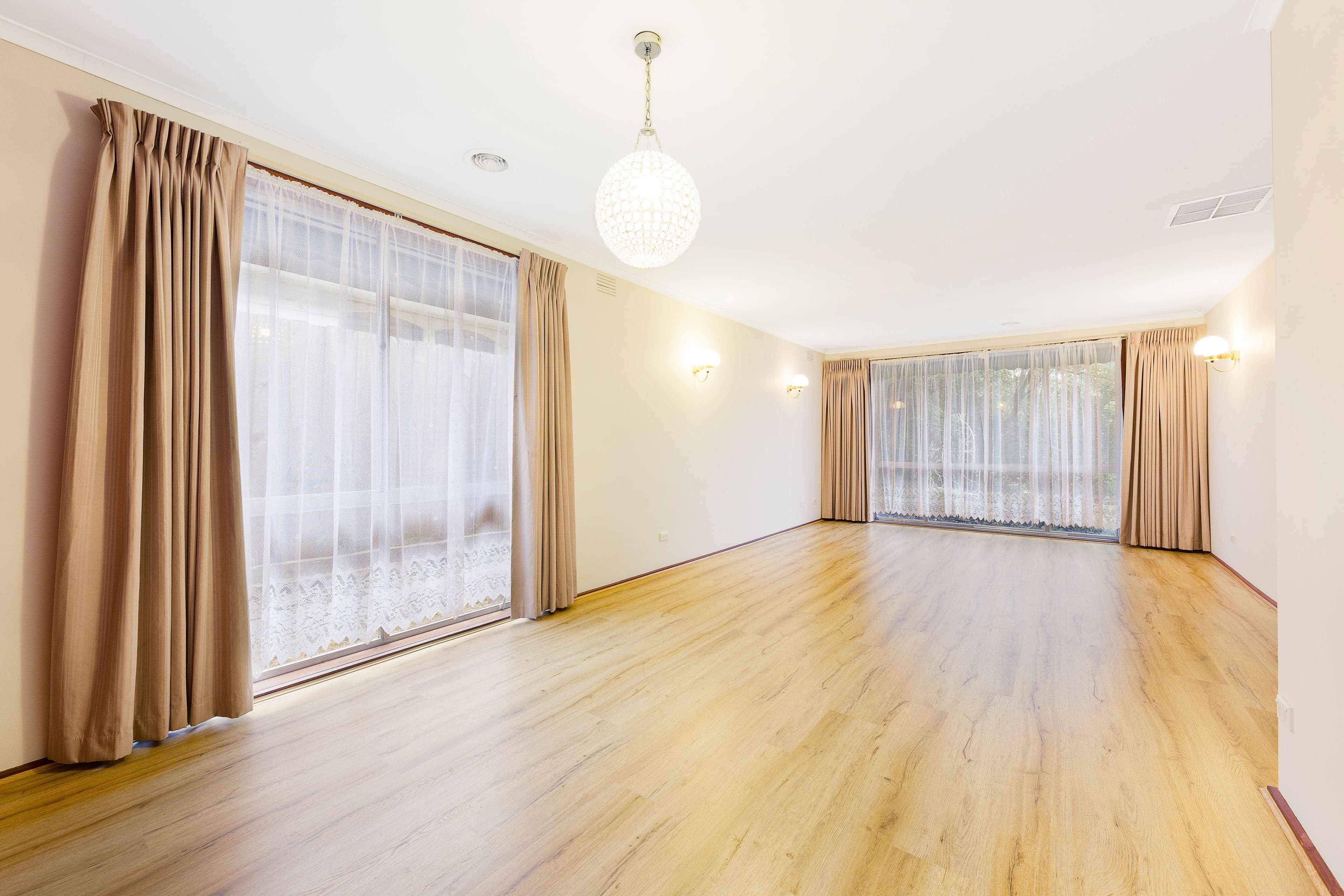 121 Greensborough Road, Macleod VIC 3085, Macleod - Thumbnail 3