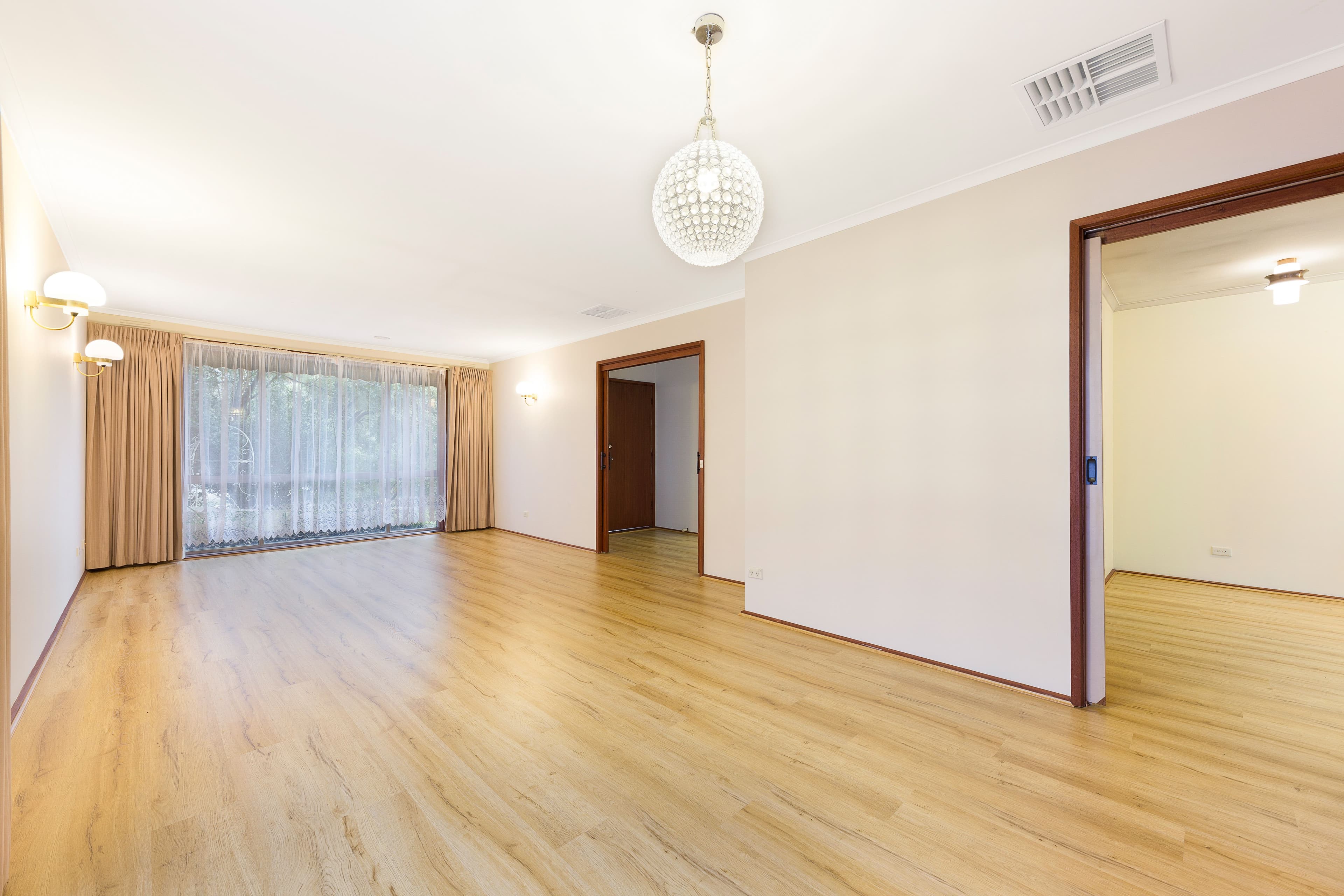 121 Greensborough Road, Macleod VIC 3085, Macleod - Thumbnail 4