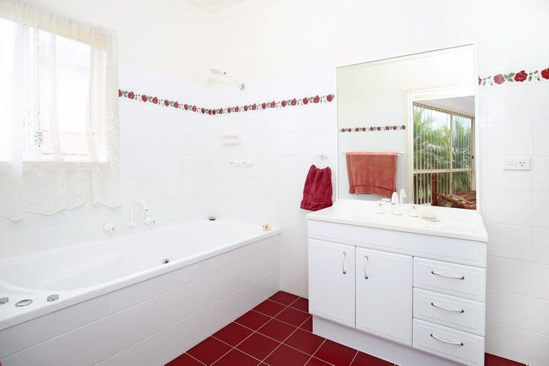 19 Golden Grove, Worrigee NSW 2540, Worrigee - Thumbnail 6