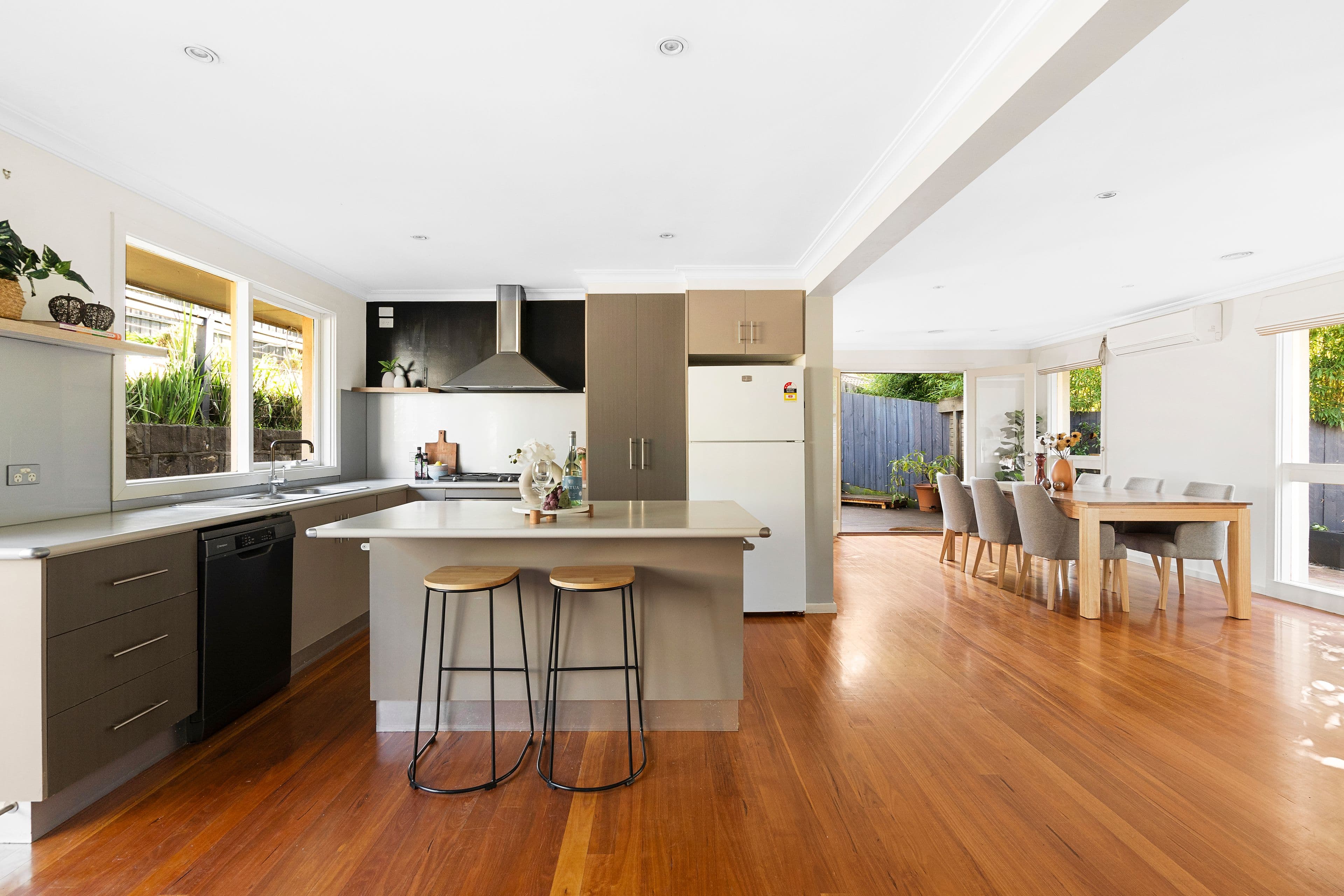 15 Foster Road, Eltham VIC 3095, Eltham - Thumbnail 3